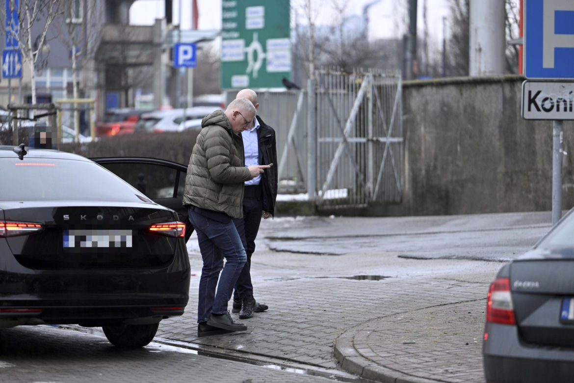 Kaczyński wyzdrowiał i ruszył na Nowogrodzką