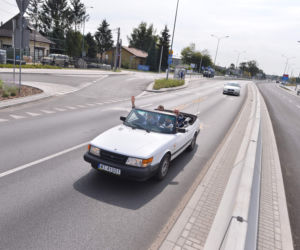 Rajd prezydenckim kabrioletem po nowej drodze