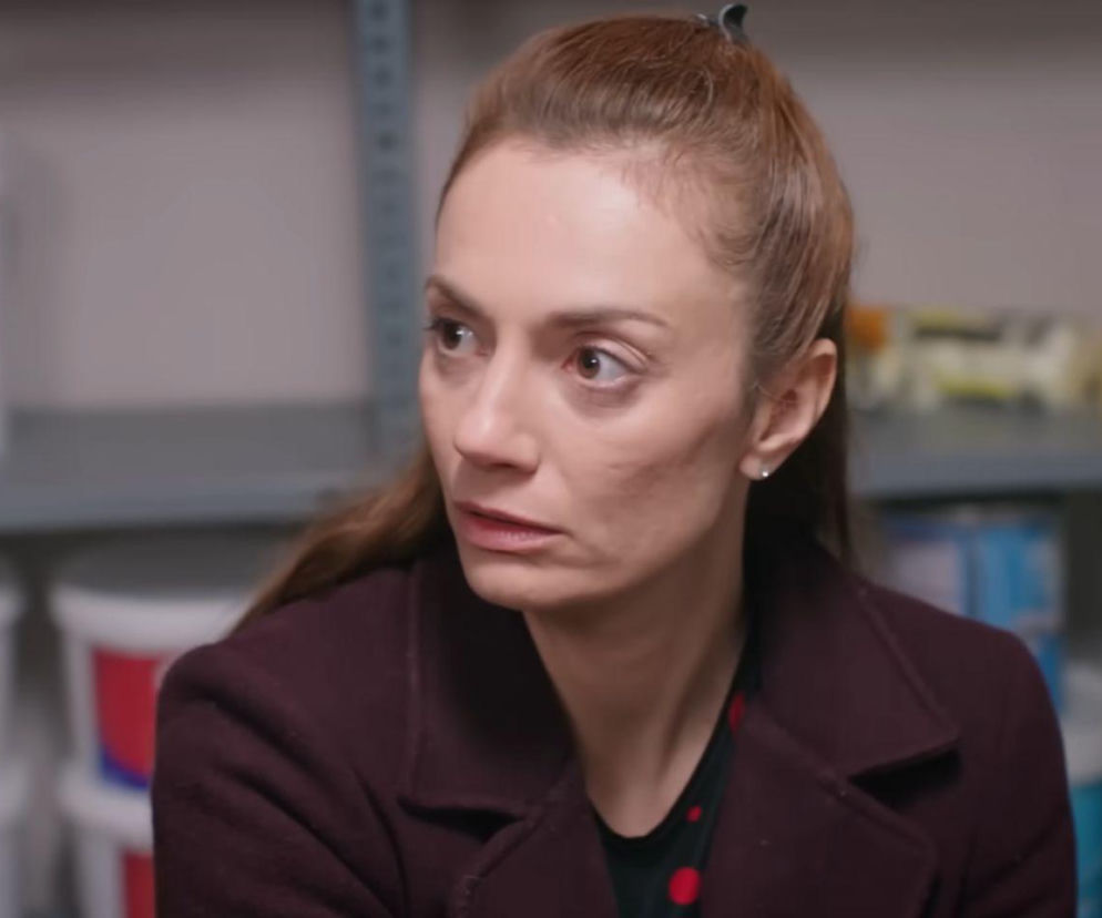 Panna młoda, odcinek 50: Yakup wywiera presję na Deryi, stanowczo domagając się zwrotu długu