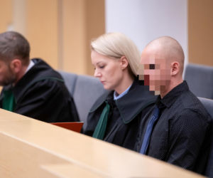 Przed Sądem Okręgowym w Poznaniu stanęli oskarżeni o porwanie i próbę zgwałcenia 16-latka