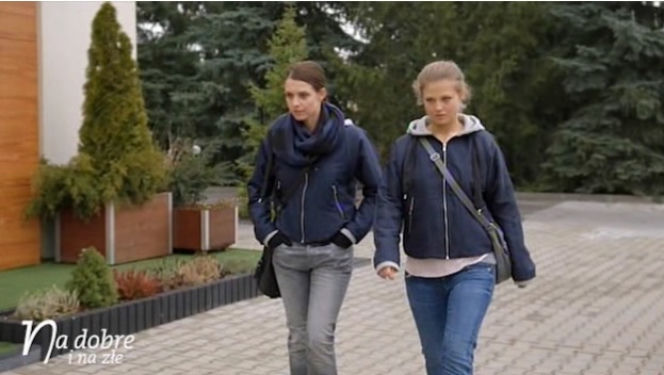Na dobre i na złe odc. 585. Ola (Anna Karczmarczyk), Zuza (Julia Kamińska)