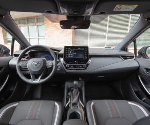 Toyota Corolla TS Kombi GR Sport 2.0 Hybrid 180 KM e-CVT 