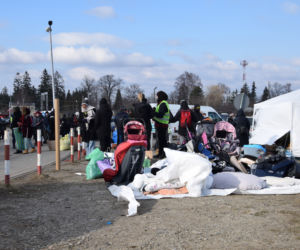 Tłumy na przejściu granicznym w Medyce