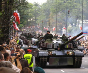 Wielka defilada w Warszawie. To Lech Kaczyński rozpoczął wojskowe pokazy w 2007 roku