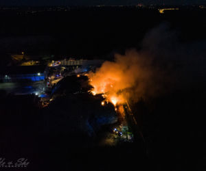 Studzianki. Pożar hałdy śmieci w sortowni 5.06.2019