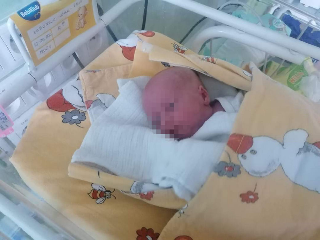 Roczna Ania spłonęła z babcią w pożarze. Koszmar w Bydgoszczy. "Gdyby ją zabrali, mogłaby żyć"