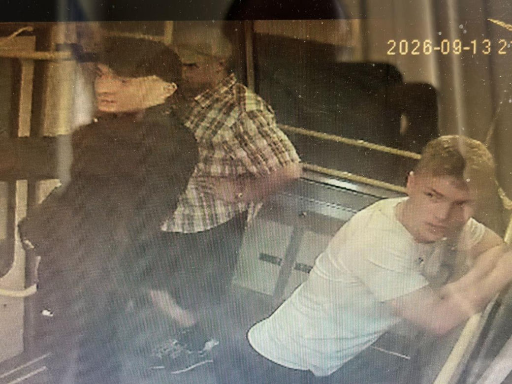 Policja poszukuje młodych wandali