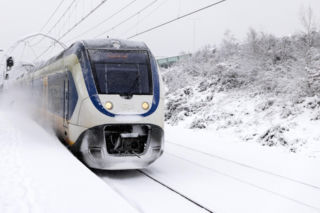 Holandia/ Setki odwołanych lotów, chaos na kolei i rekordowe korki z powodu ataku zimy