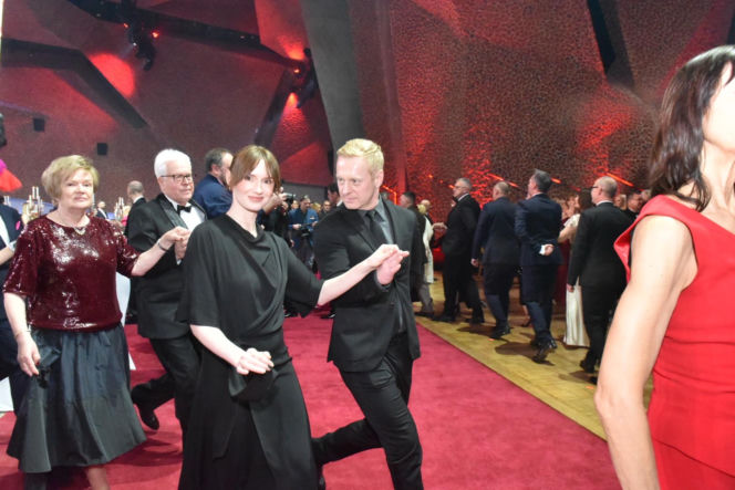 XIV Marszałkowski Bal Dobroczynny w CKK Jordanki. Zdjęcia ze środka. Efektowne kreacje VIP-ów