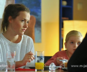 M jak miłość odc. 1121. Ala (Olga Frycz), Basia (Gabriela Raczyńska), Jurek (Michał Czernecki)