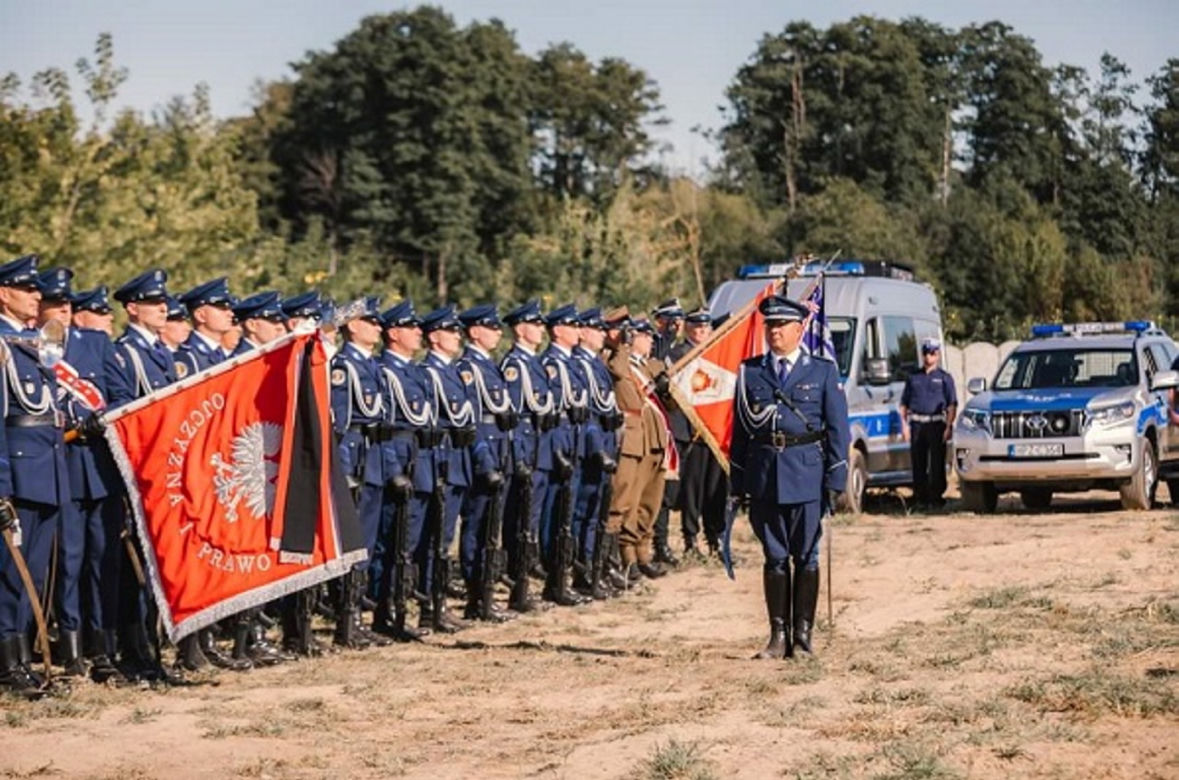 Wzruszające pożegnanie komendanta policji w Pułtusku. Zabrała go niespodziewana choroba [ZDJĘCIA]