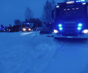 Pierkunowo: Tragedia na jeziorze Kisajno. Pod wędkarzami załamał się lód [FOTO]