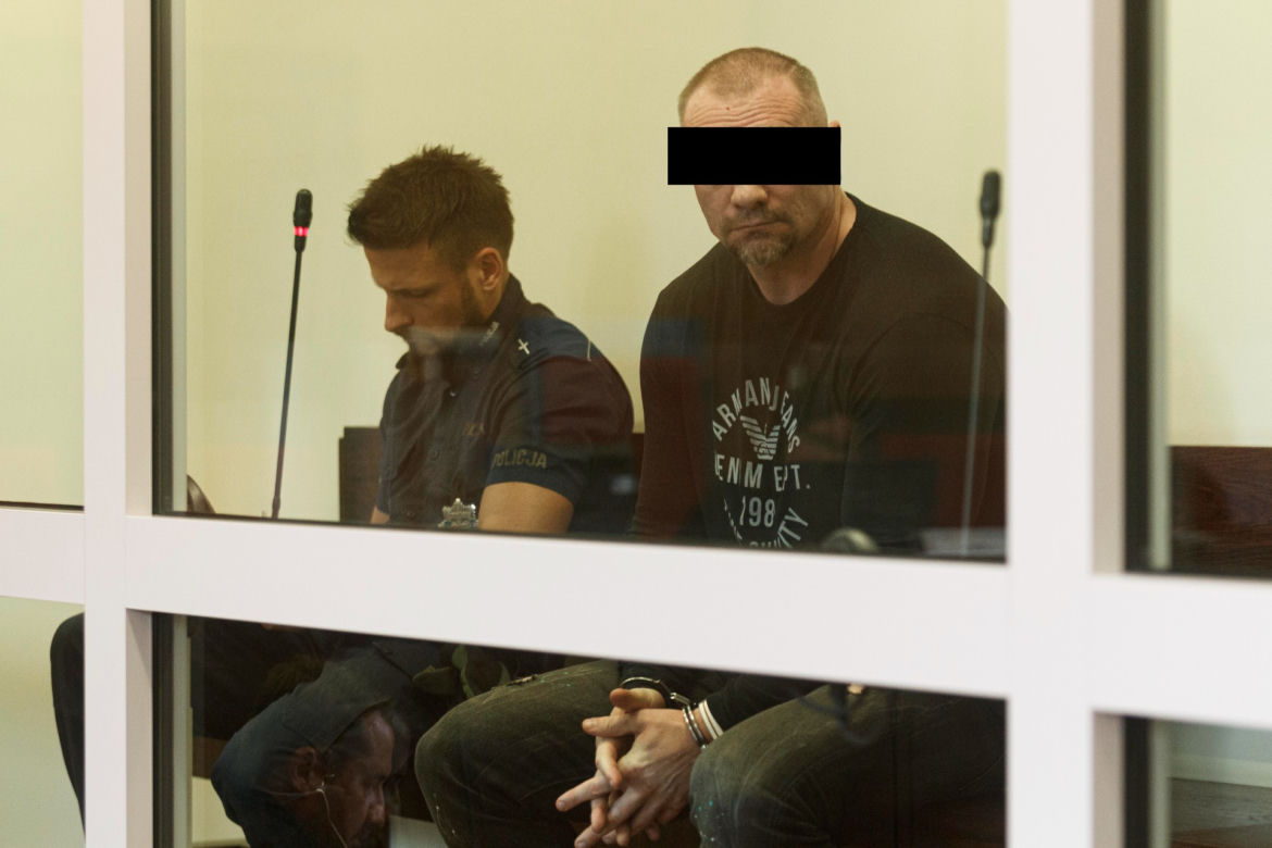 Oszustwo przy sprzedaży luksusowych samochodów