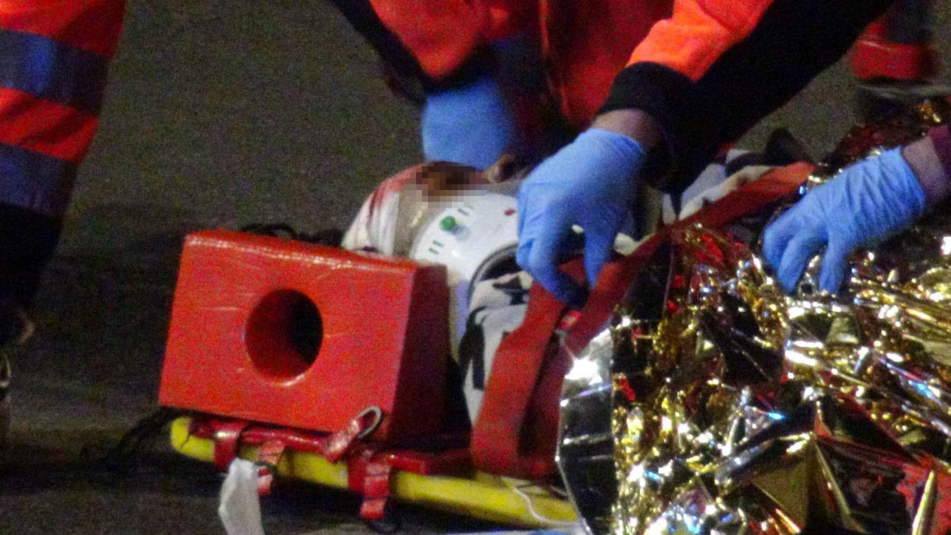 Audi huknęło w nią na przejściu. Przeleciała ponad 10 metrów