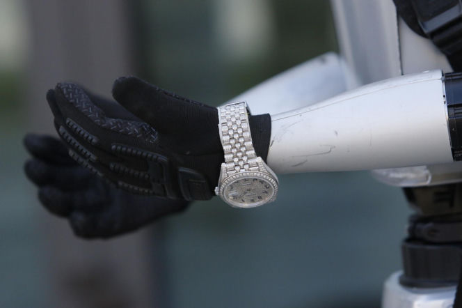 Spotkanie ministra finansów z robotem