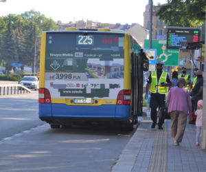 Kontrola maseczek w autobusach