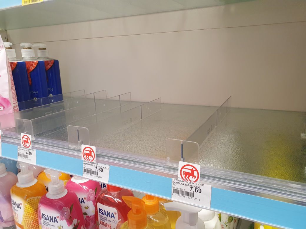 Kraków. Koronawirus: Jak wygląda sytuacja w sklepach?