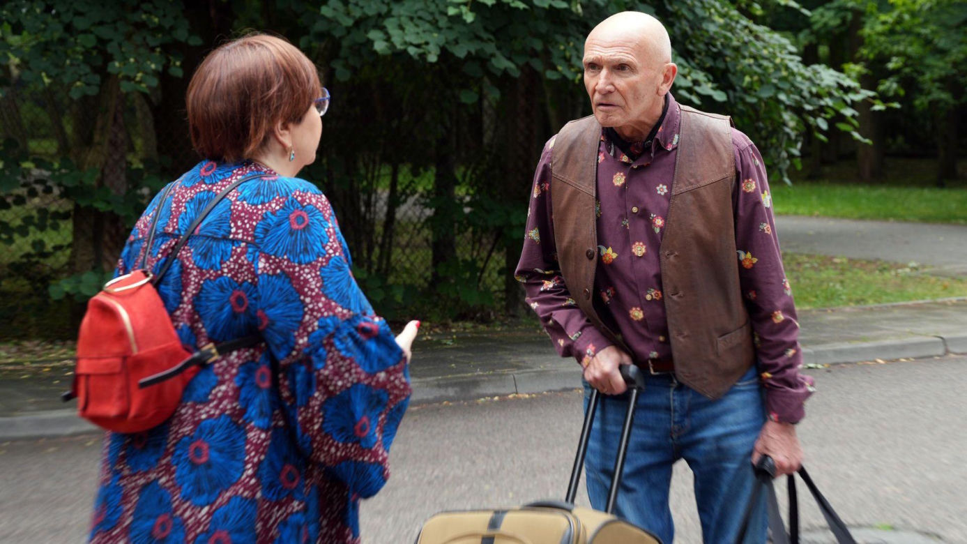 Barwy szczęścia odc. 3288. Irenka (Krystyna Tkacz), Tolek Koszyk (Marek Siudym)