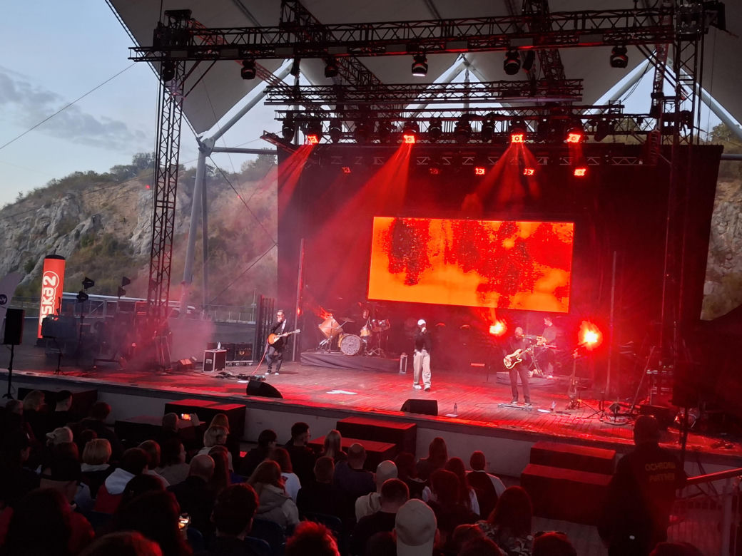 PGS Rock Festival na Kadzielni. Tłumy fanów śpiewały z LemON-em i Ewą Farną