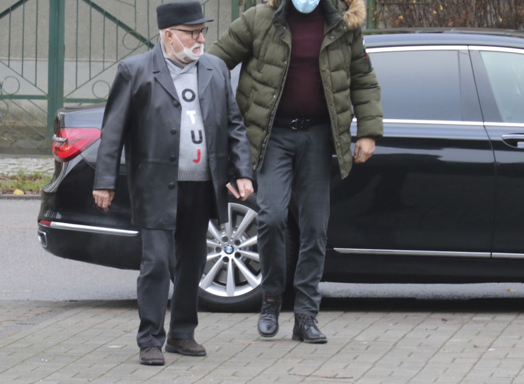 Lech Wałęsa na niedzielnej mszy