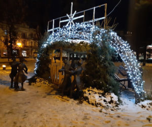 Nowy Sącz zmienił się na święta. Jest kolorowo i bajkowo 