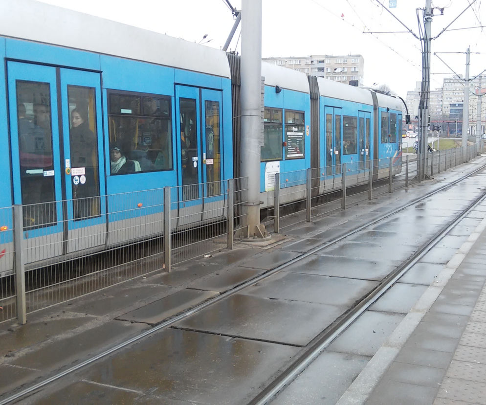 W tych tramwajach i autobusach możesz spotkać kontrolerów biletów
