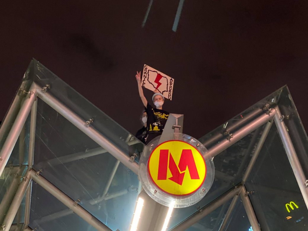 Kobiety protestują w Warszawie. Ogólnopolski Strajk Kobiet