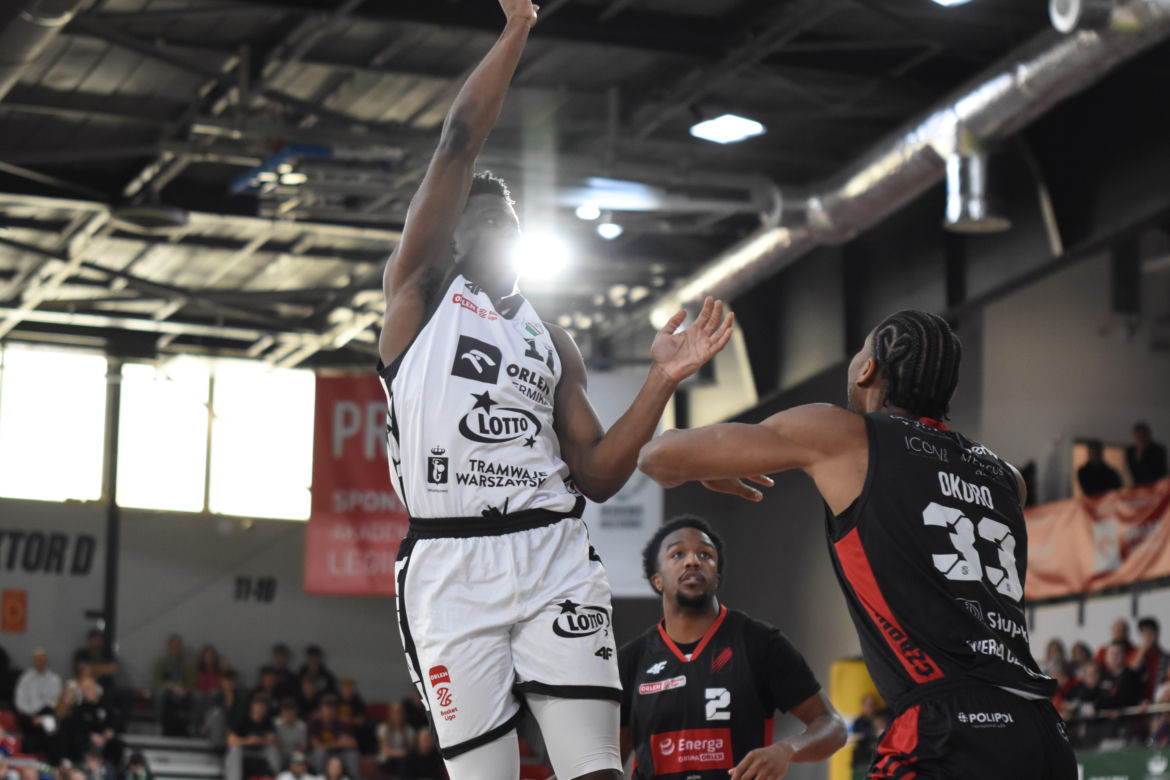 Legia Warszawa wygrała 87:76 z Energą Czarnymi Słupsk