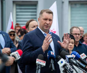 Przemysław Czarnek i Daniel Obajtek protestują przed „Solino”