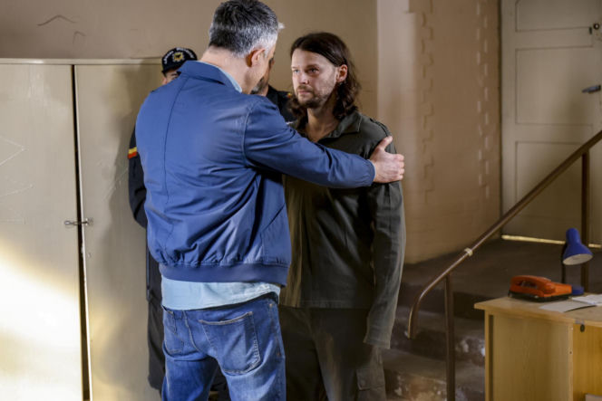 Mateusz Kościukiewicz jako Paweł w "Pierwszej miłości"