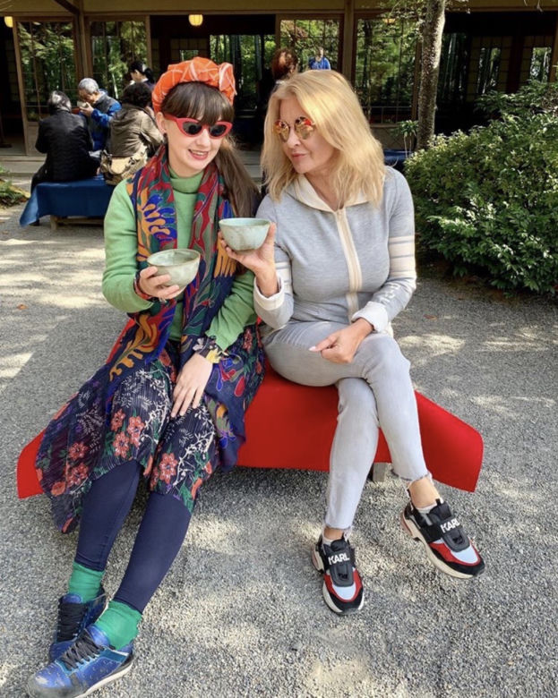 Majka Jeżowska bawi się z rodzina w Japonii