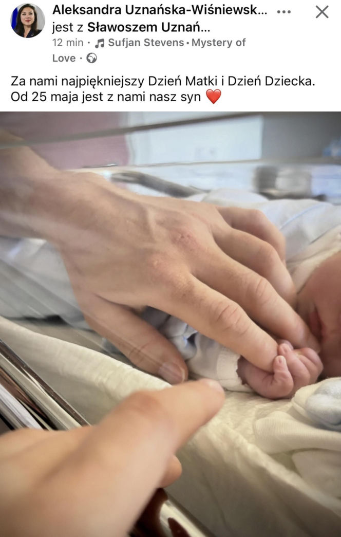 Aleksandra i Sławosz Uznańscy-Wiśniewscy zostali rodzicami