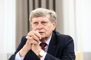 Balcerowicz chce likwidacji 800+ i 13. emerytury