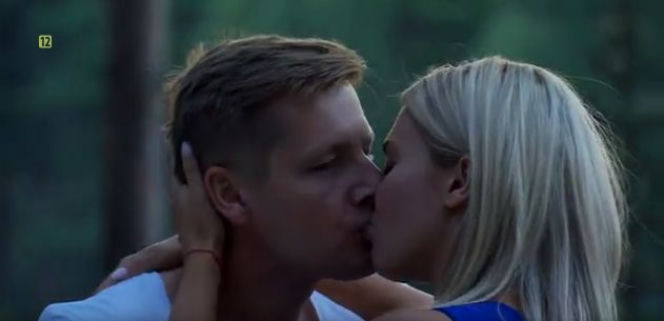 M jak miłość, Julka (Joanna Kuberska), Paweł (Rafał Mroczek)