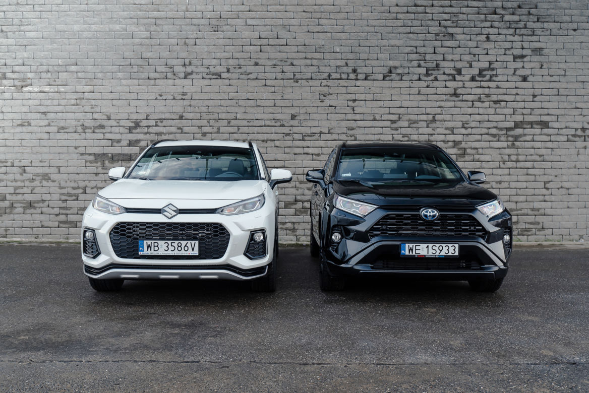 Suzuki Across Plug-in Hybrid i-AWD e-CVT Elegance & Toyota RAV4 Hybrid i-AWD e-CVT Black Edition by JBL