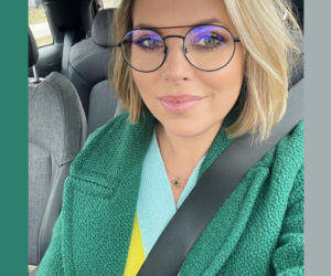 Aleksandra Kwaśniewska w okularach