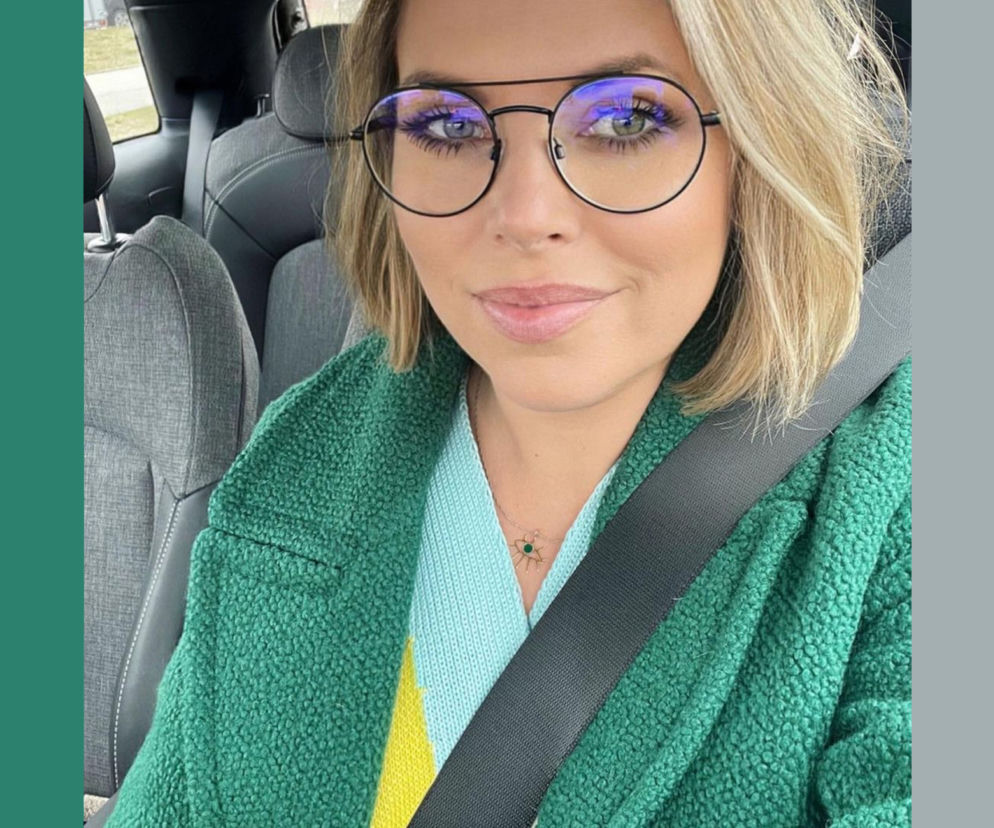 Aleksandra Kwaśniewska w okularach
