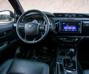 Toyota Hilux 2.4 D-4D 150 KM 4x4 AT6 Selection 50