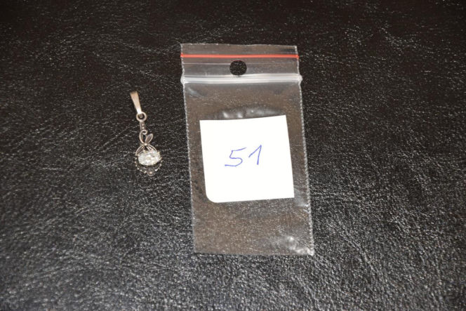 Rozpoznajesz te błyskotki? Policja poszukuje właścicieli bizuterii i kosztowności