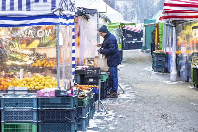 Senator Krzysztof Kwiatkowski na zakupach