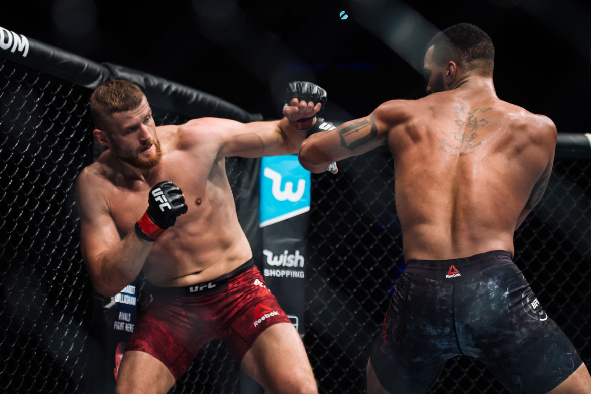Thiago Santos (porażka przez TKO) - 56 tysięcy dolarów