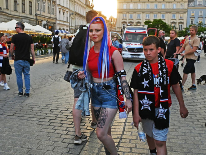 Tłumy kibiców na fecie Wisły Kraków po awansie do Ekstraklasy. Znajdź się na zdjęciach!