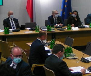 Poseł Czesław Hoc bez maski