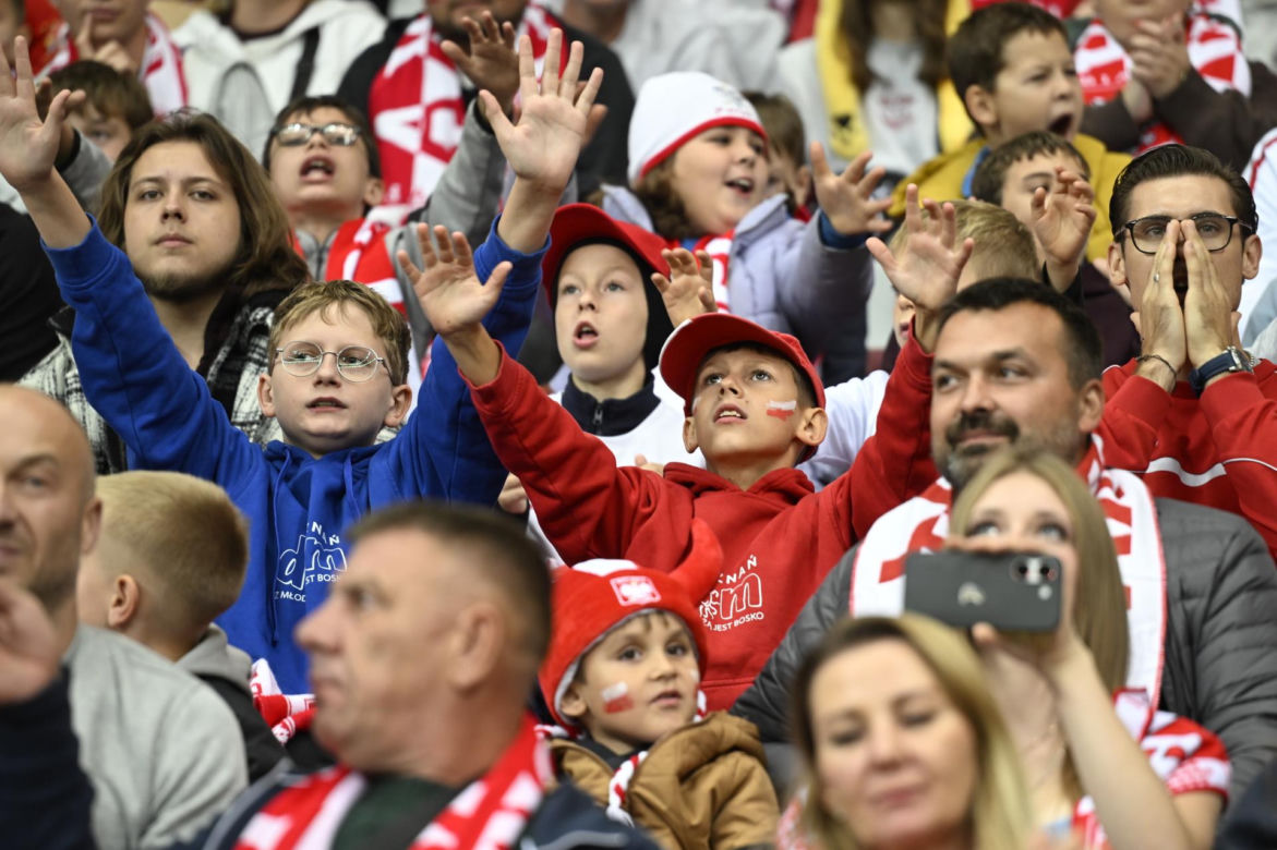 Kibice na meczu Polska - Rumunia. Znajdź się na zdjęciach z Narodowego!