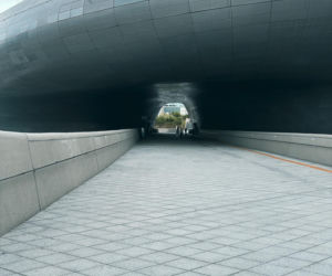 Zaha Hadid i jej Dongdaemun Design Plaza w Seulu