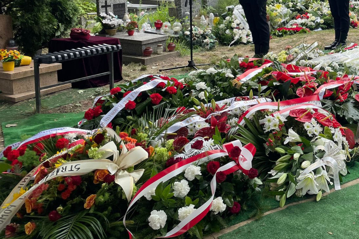Wielka żałoba. Młody strażak zginął na służbie. Morze łez na pogrzebie