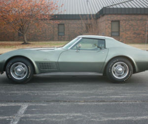 Corvette C3 Stingray z przebiegiem 2155 km
