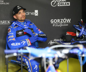 Robert Kubica i Marcin Gortat dopingują Bartosza Zmarzlika