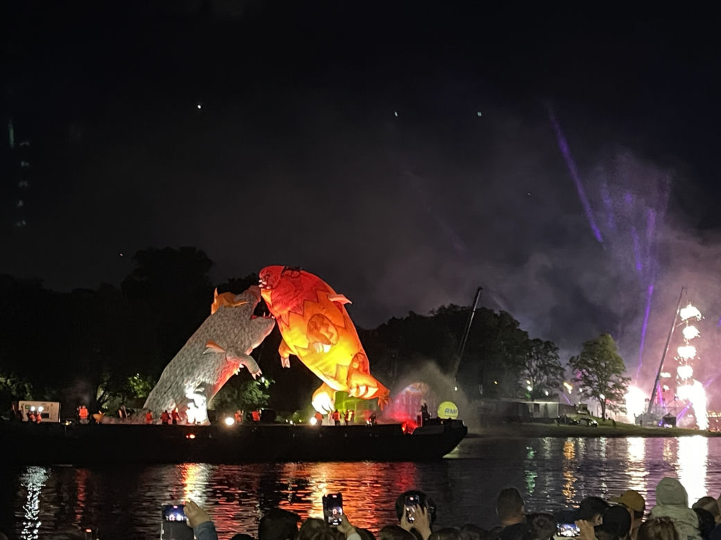 Wielka Parada Smoków 2023 w Krakowie! Nocne Widowisko na Wiśle