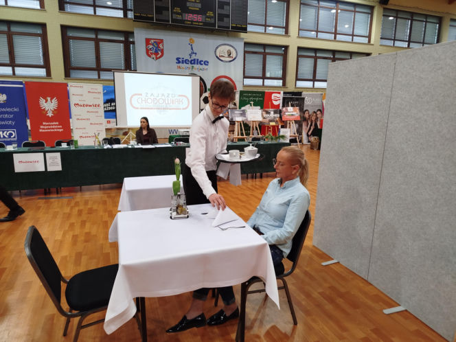 Już po raz ósmy w Siedlcach rywalizowali młodzi kelnerzy z całej Polski